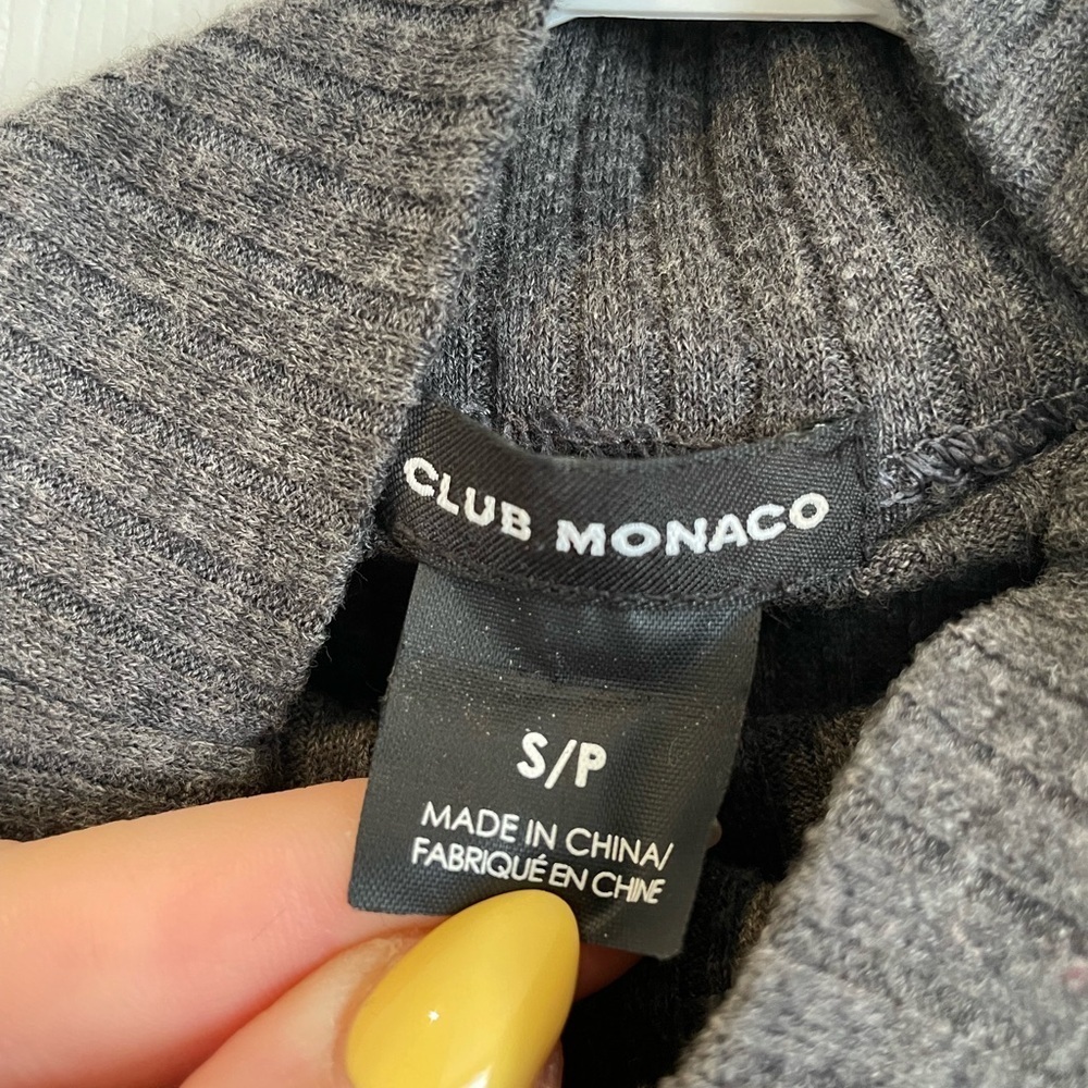 CLUB MONACO long sleeve turtle neck - Picture 2 of 4